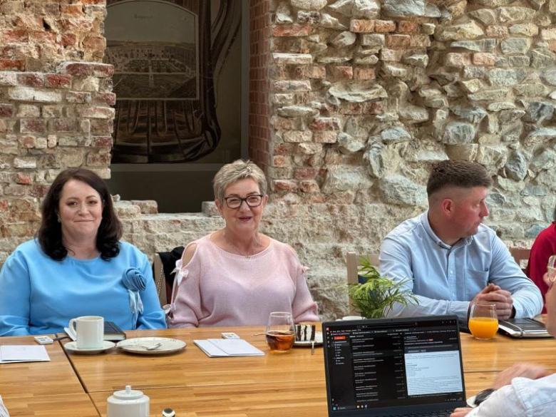 Jednogłośne wotum zaufania i absolutorium dla wójt Stoszowic