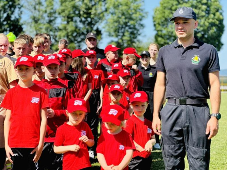 Dziecięce i młodzieżowe drużyny pożarnicze rywalizowały w zawodach sportowo-pożarniczych