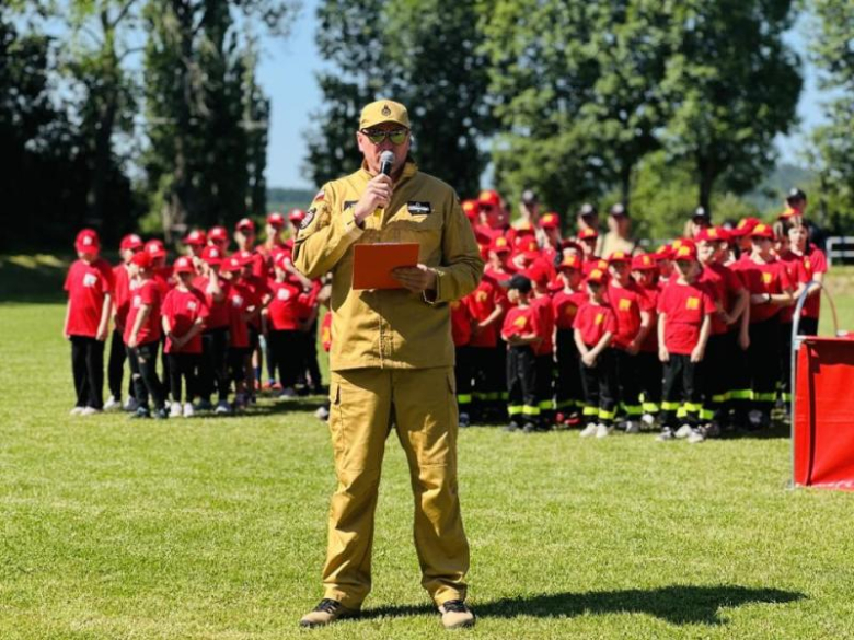 Dziecięce i młodzieżowe drużyny pożarnicze rywalizowały w zawodach sportowo-pożarniczych
