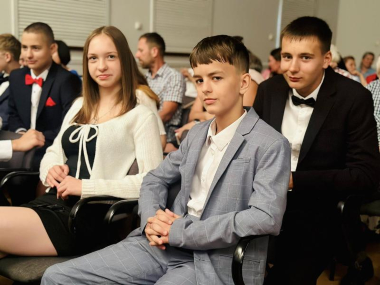 Uroczyste pożegnanie absolwentów Szkoły Podstawowej nr 4 w Ziębicach