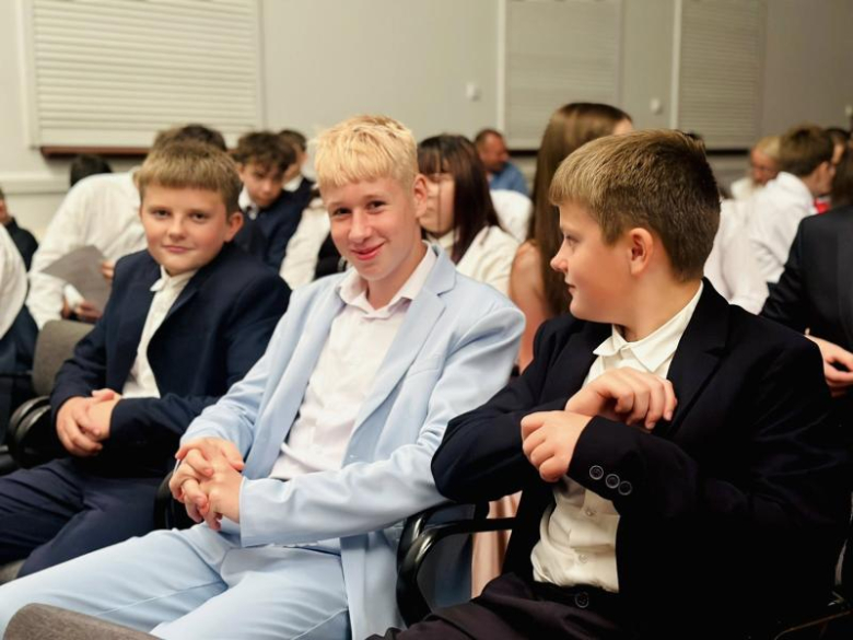 Uroczyste pożegnanie absolwentów Szkoły Podstawowej nr 4 w Ziębicach