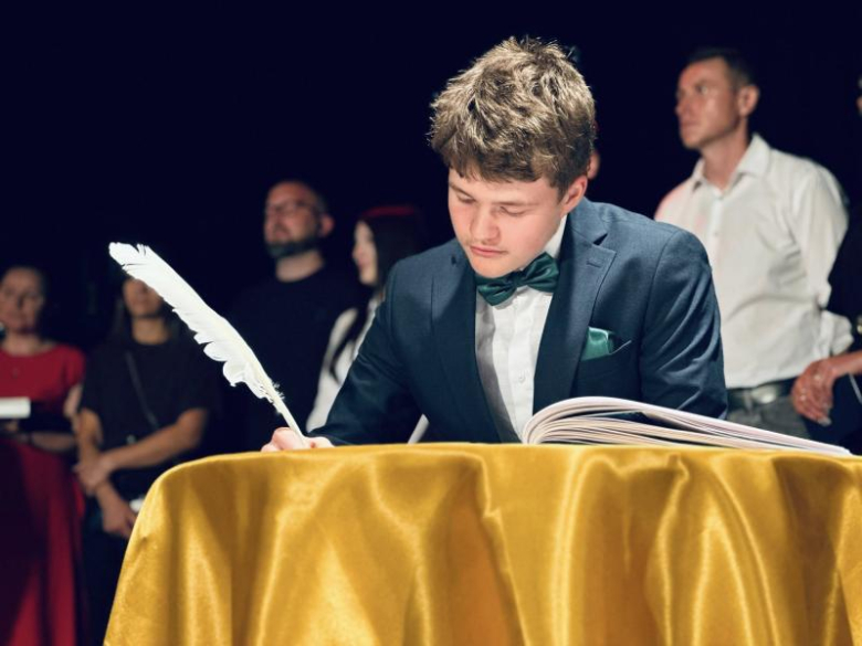 Uroczyste pożegnanie absolwentów Szkoły Podstawowej nr 4 w Ziębicach