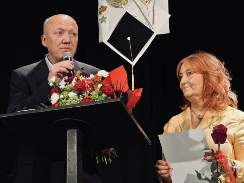 Uroczyste pożegnanie absolwentów Szkoły Podstawowej nr 4 w Ziębicach