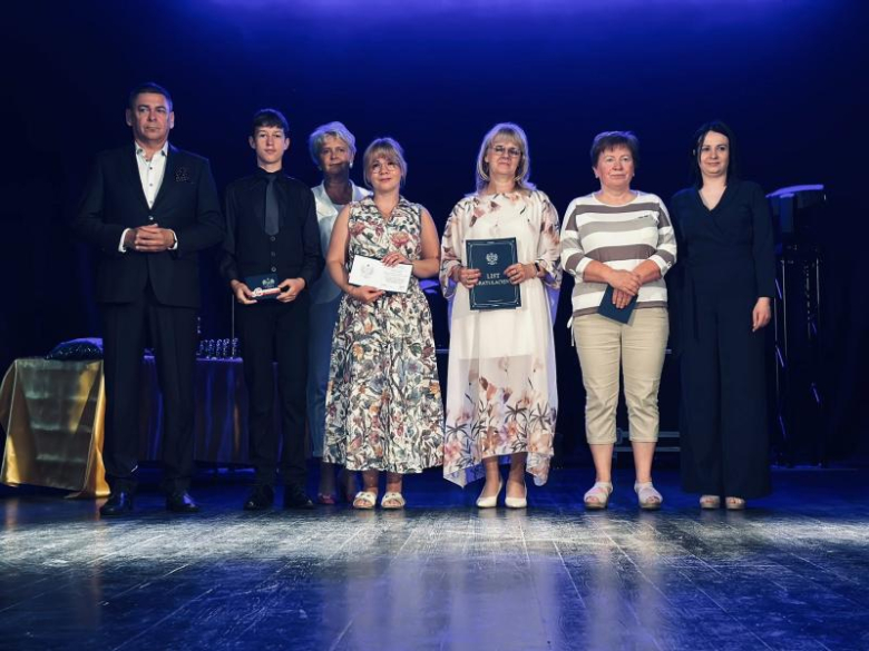 Zakończenie nauki w klasach ósmych szkoły podstawowej nr 2 w Ziębicach