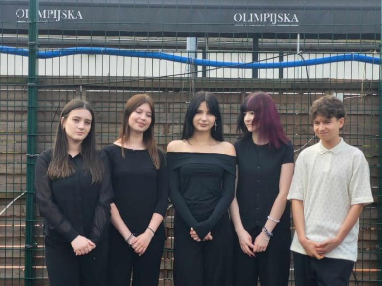 Najlepsi uczniowie ze szkół ponadpodstawowych nagrodzeni przez Zarząd Powiatu Ząbkowickiego