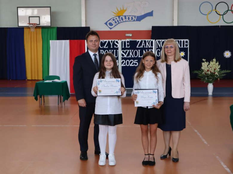 Uroczyste zakończenie roku szkolnego 2024/2025 w Ciepłowodach [foto]