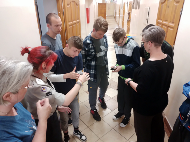 Ząbkowicki SOSW i harcerze łączą siły – edukacja i integracja podczas wakacyjnych spotkań