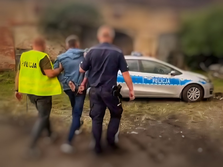 	Zamierzał spalić budynek, w którym kiedyś mieszkał. Rozlał łatowpalną substancję i...