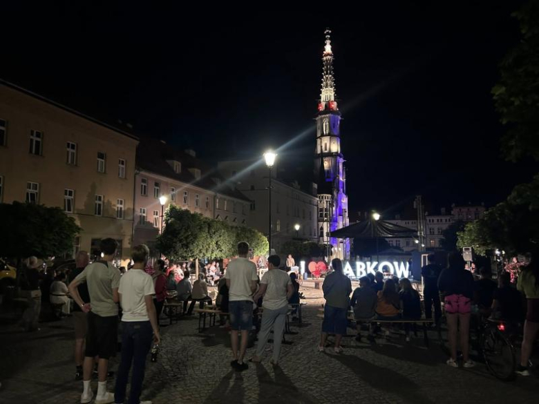 Spektakl „Wędrowcy” na ząbkowickim rynku