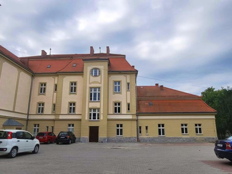 Zakończono kolejną inwestycję Powiatu Ząbkowickiego. Zespół Szkół Zawodowych w nowej odsłonie