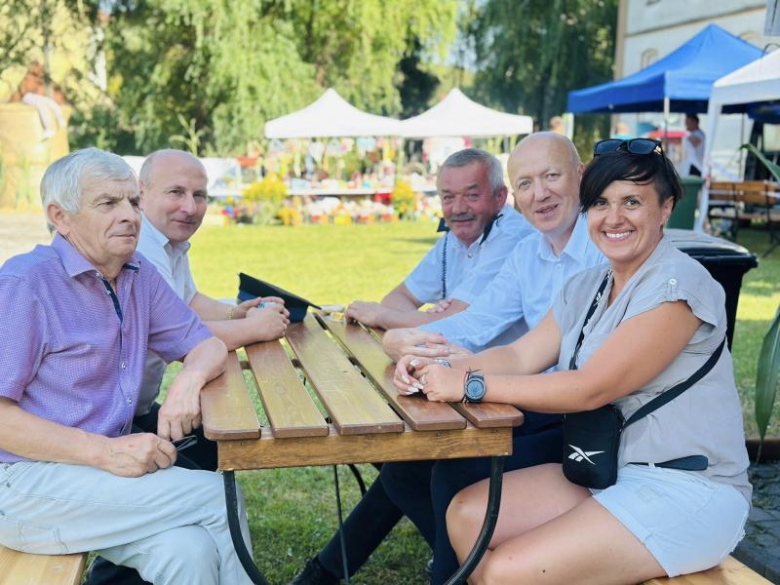 Dożynki w Starczówku – wspólne świętowanie plonów