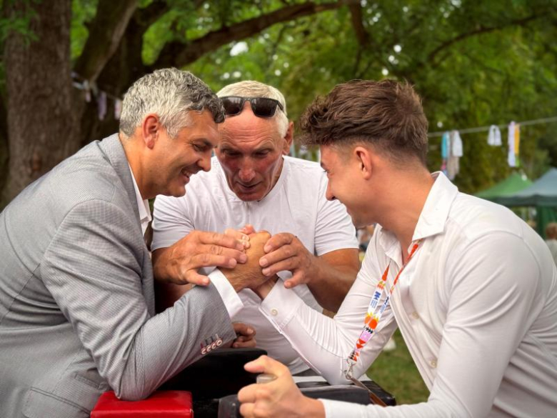 Rolnicy świętowali w Henrykowie. Znamy sołectwo z najładniejszym wieńcem i zasłużonych rolników