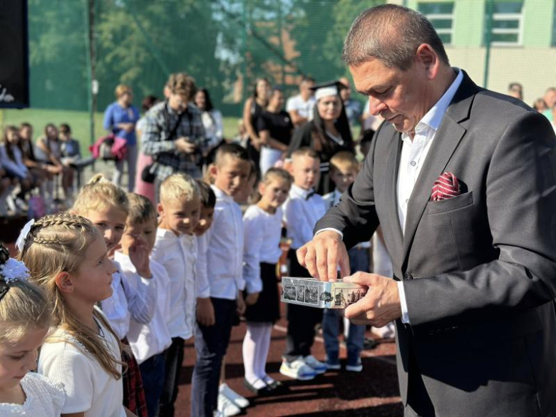 Gminne rozpoczęcie roku szkolnego w Szkole Podstawowej nr 2 w Ziębicach