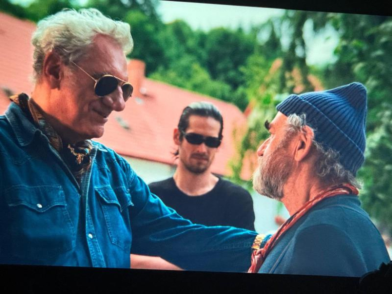 Film „Dziadku, wiejemy!” z lokalnymi akcentami Srebrnej Góry trafił na Netflixa