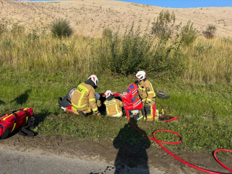 Strażacy w akcji. Ćwiczenia z ratownictwa technicznego podczas symulacji karambolu