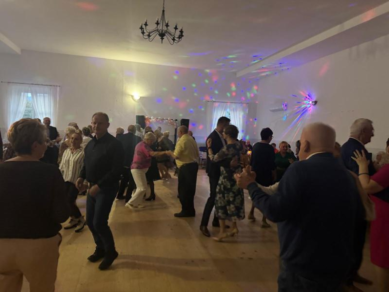 Radość, taniec i wspólnota – Bal Seniora 2025 w Grodziszczu