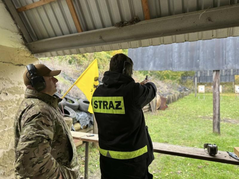 Strażacy-ochotnicy z powiatu ząbkowickiego rywalizowałli w zawodach strzeleckich. Znamy najlepszych