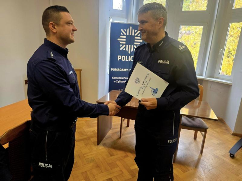 Ząbkowiccy policjanci z awansami i wyróżnieniami