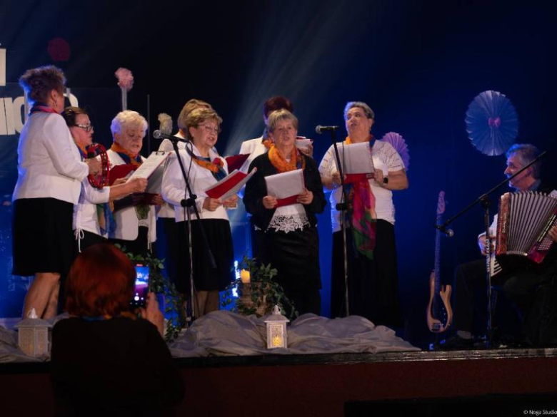 Gminny Dzień Seniora w Ciepłowodach – święto radości, muzyki i wspólnoty