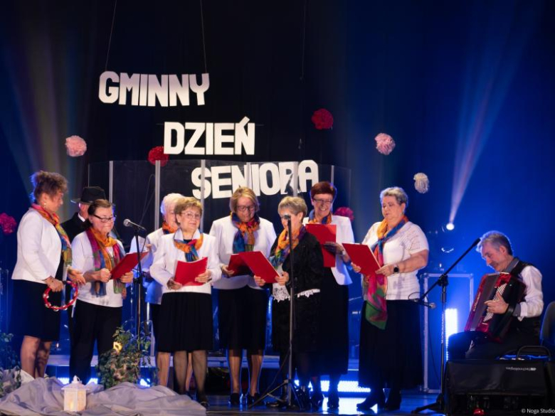 Gminny Dzień Seniora w Ciepłowodach – święto radości, muzyki i wspólnoty