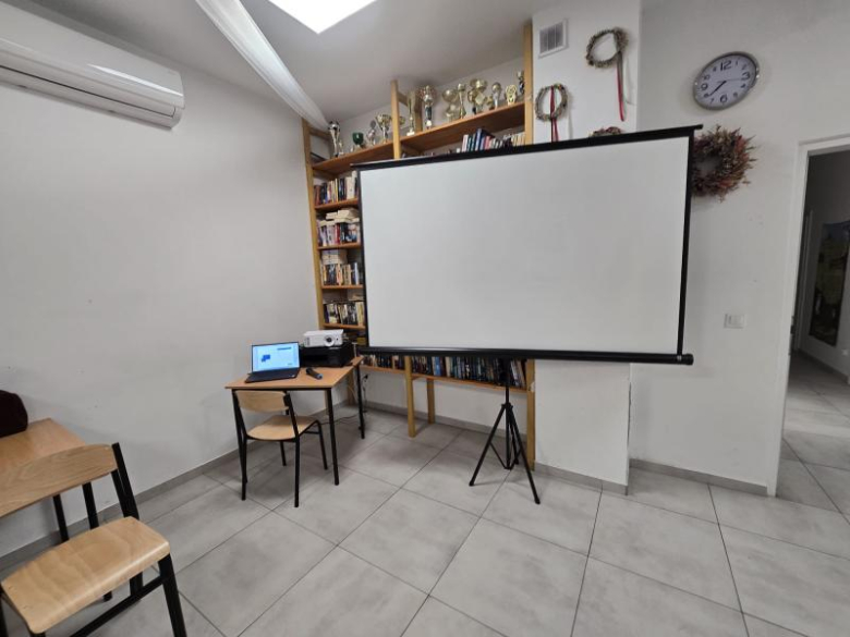 Nowe wyposażenie w świetlicy wiejskiej w Ożarach
