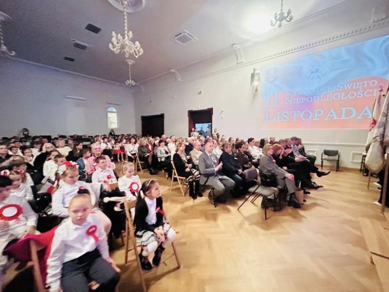 Gminna akademia z okazji 107. rocznicy odzyskania Niepodległości [foto]