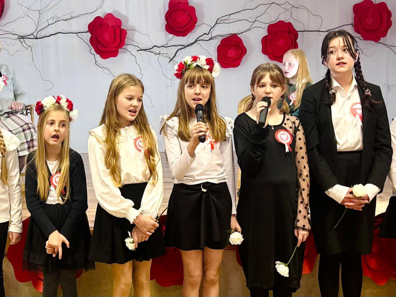  Akademia z okazji Święta Niepodległości w Niepublicznej Szkole Podstawowej w Lubnowie