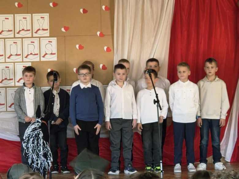 Szkolny Konkurs Pieśni Patriotycznej w Ciepłowodach. Znamy rostrzygnięcia