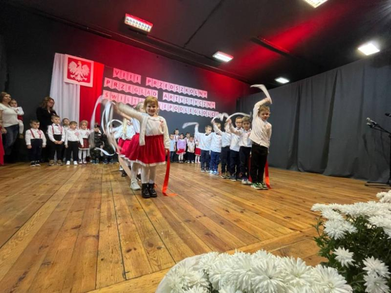 VIII Przedszkolny Przegląd Artystyczny z okazji Święta Niepodległości