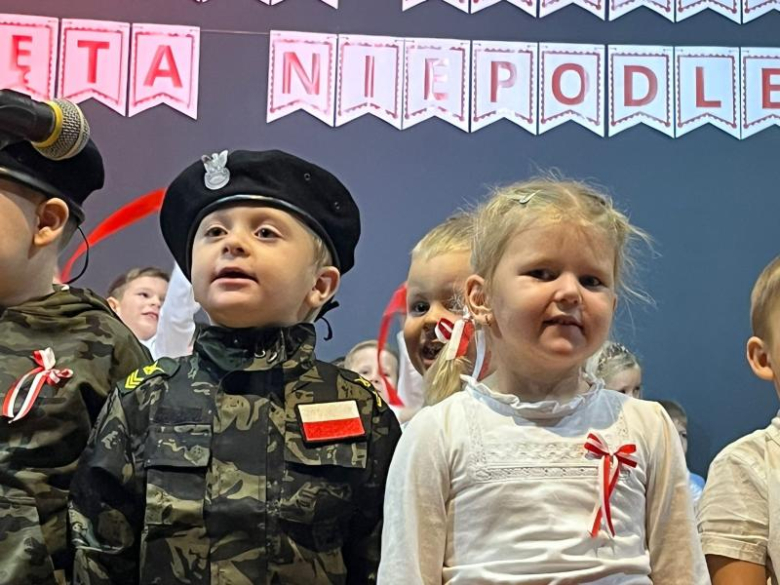 VIII Przedszkolny Przegląd Artystyczny z okazji Święta Niepodległości