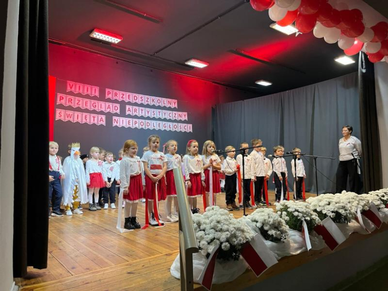 VIII Przedszkolny Przegląd Artystyczny z okazji Święta Niepodległości