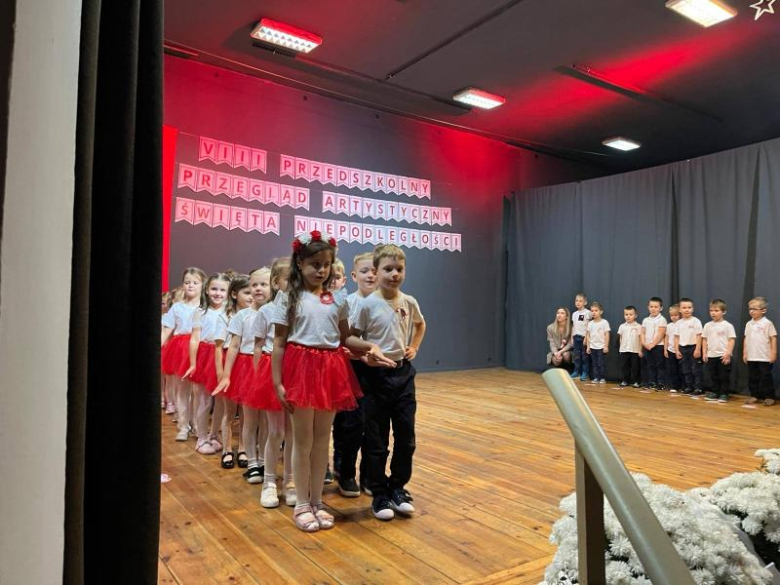 VIII Przedszkolny Przegląd Artystyczny z okazji Święta Niepodległości