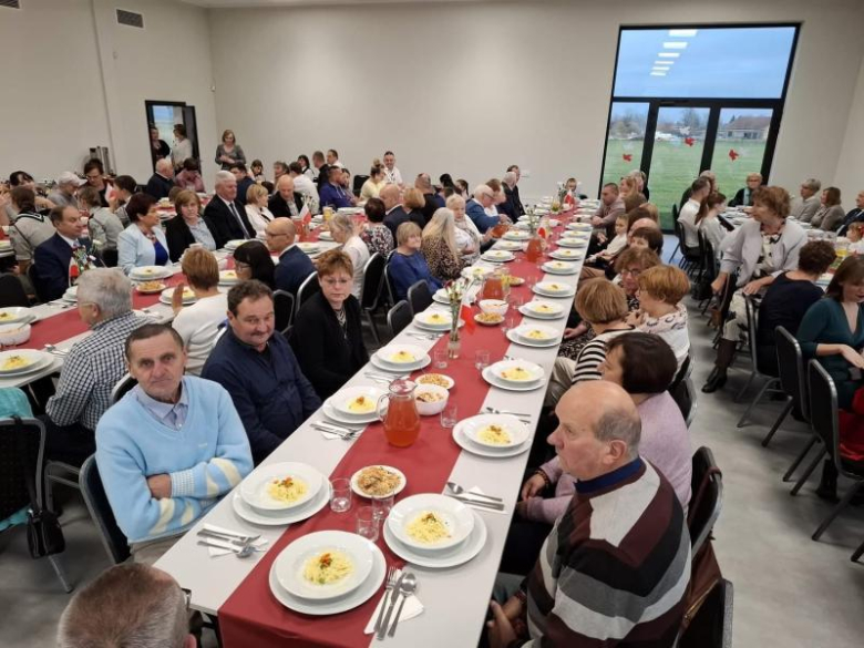 11 listopada w Budzowie lokalna społeczność wspólnie uczciła Narodowe Święto Niepodległości