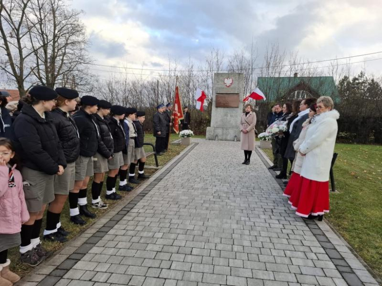 11 listopada w Budzowie lokalna społeczność wspólnie uczciła Narodowe Święto Niepodległości