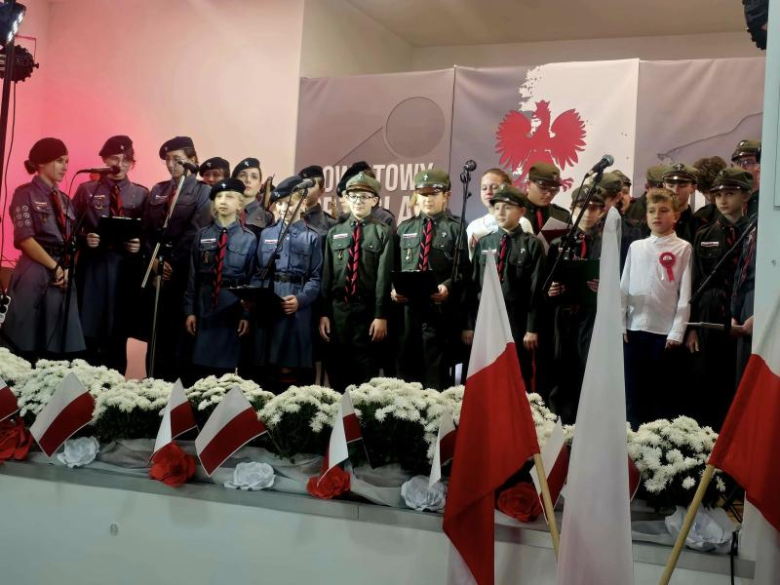 X Powiatowy Przegląd Pieśni Patriotycznych w Stoszowicach