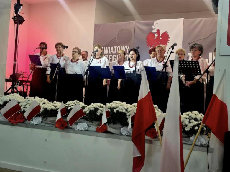 X Powiatowy Przegląd Pieśni Patriotycznych w Stoszowicach