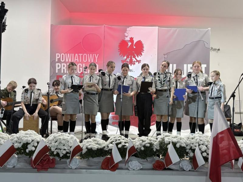 X Powiatowy Przegląd Pieśni Patriotycznych w Stoszowicach