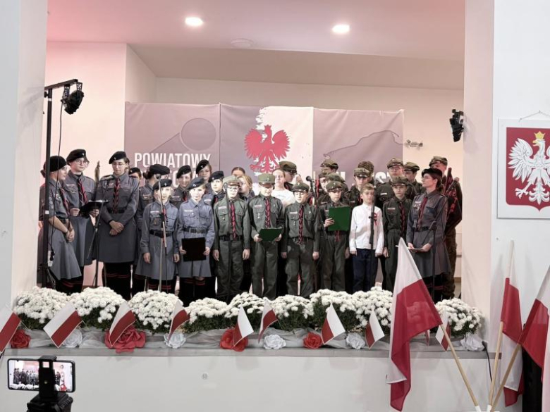 X Powiatowy Przegląd Pieśni Patriotycznych w Stoszowicach