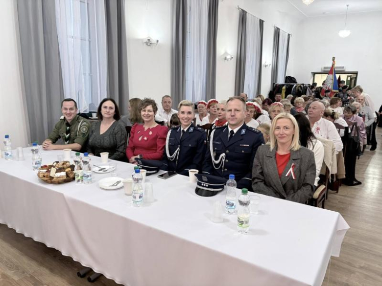 X Powiatowy Przegląd Pieśni Patriotycznych w Stoszowicach