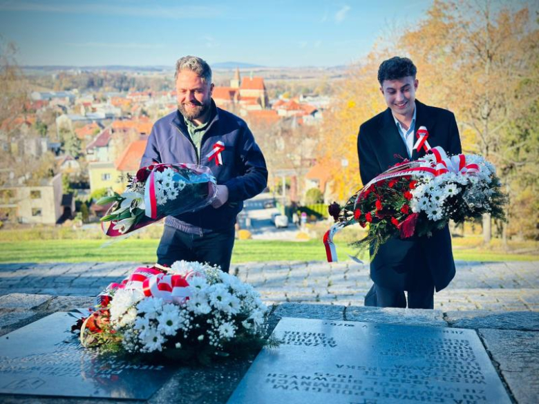 Obchody Narodowego Święta Niepodległości pod Pomnikiem Orła Piastowskiego