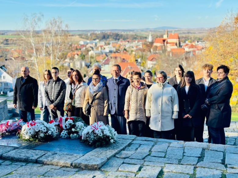 Obchody Narodowego Święta Niepodległości pod Pomnikiem Orła Piastowskiego