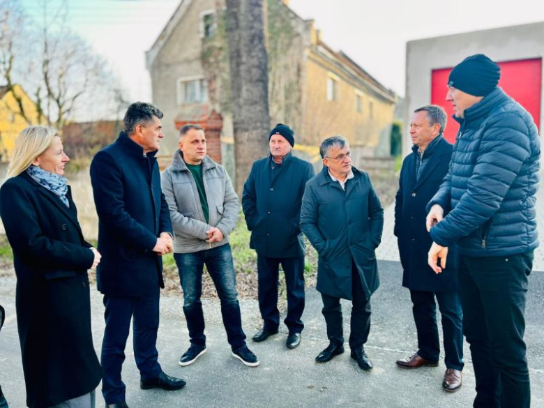 Trzy odcinki dróg powiatowych wyremontowane dzięki porozumieniu gminy i powiatu