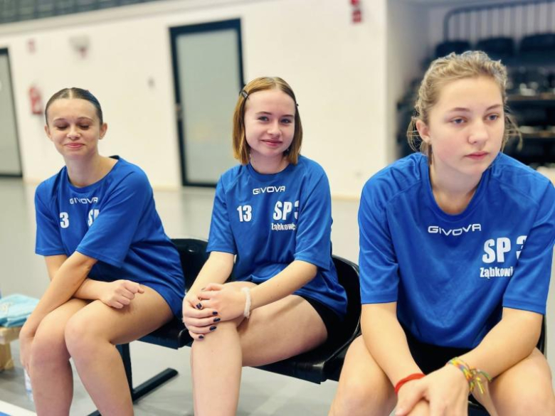 Zdecydowane zwycięstwo koszykarek z Ziębic w powiatowym finale koszykówki