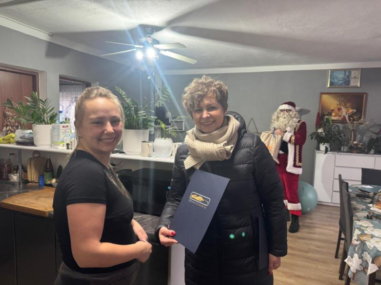 Mikołajowa delegacja z wizytą u najmłodszych mieszkańców gminy