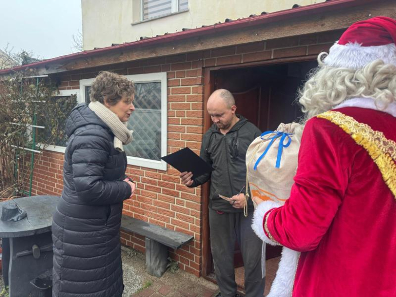 Mikołajowa delegacja z wizytą u najmłodszych mieszkańców gminy