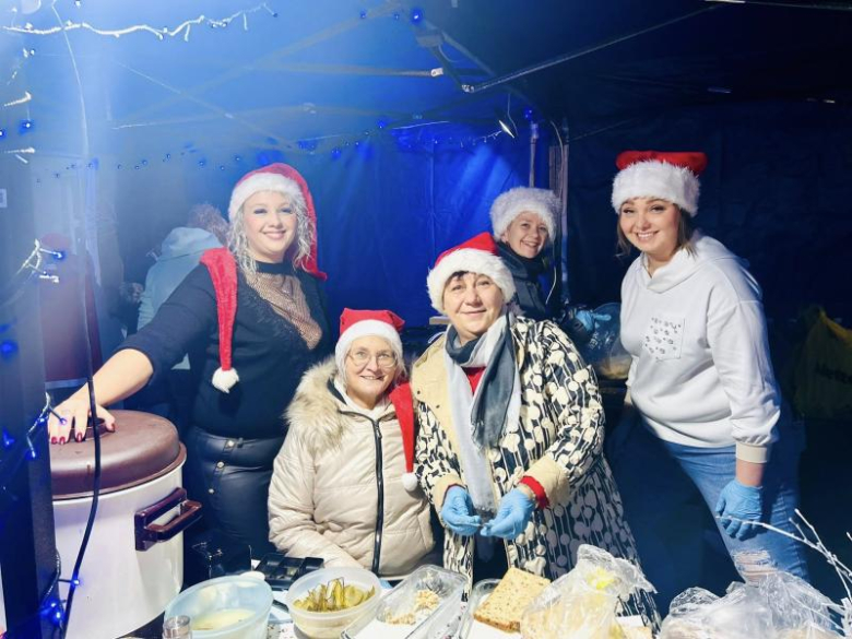 W Ziębicach można było poczuć magię świąt. Jarmark bożonarodzeniowy za nami [foto]