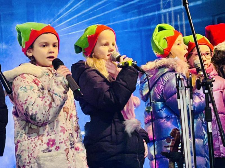 W Ziębicach można było poczuć magię świąt. Jarmark bożonarodzeniowy za nami [foto]