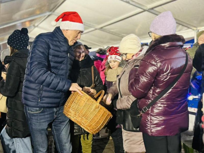 W Ziębicach można było poczuć magię świąt. Jarmark bożonarodzeniowy za nami [foto]