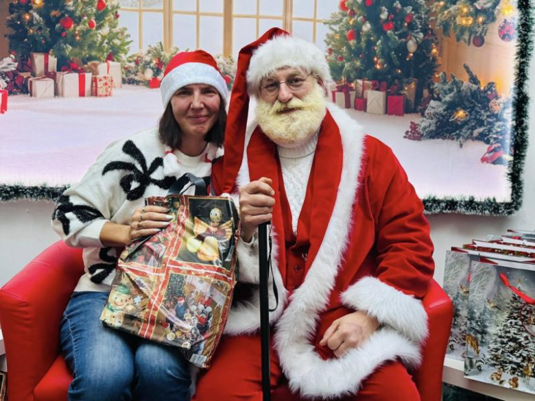 Święty Mikołaj odwiedził uczestników zajęć terapeutycznych Poradni Empiria w Ziębicach