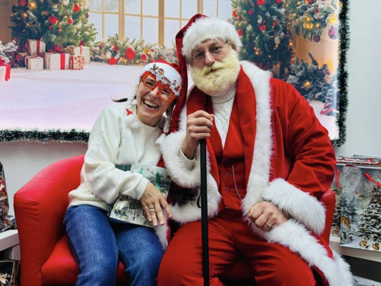 Święty Mikołaj odwiedził uczestników zajęć terapeutycznych Poradni Empiria w Ziębicach